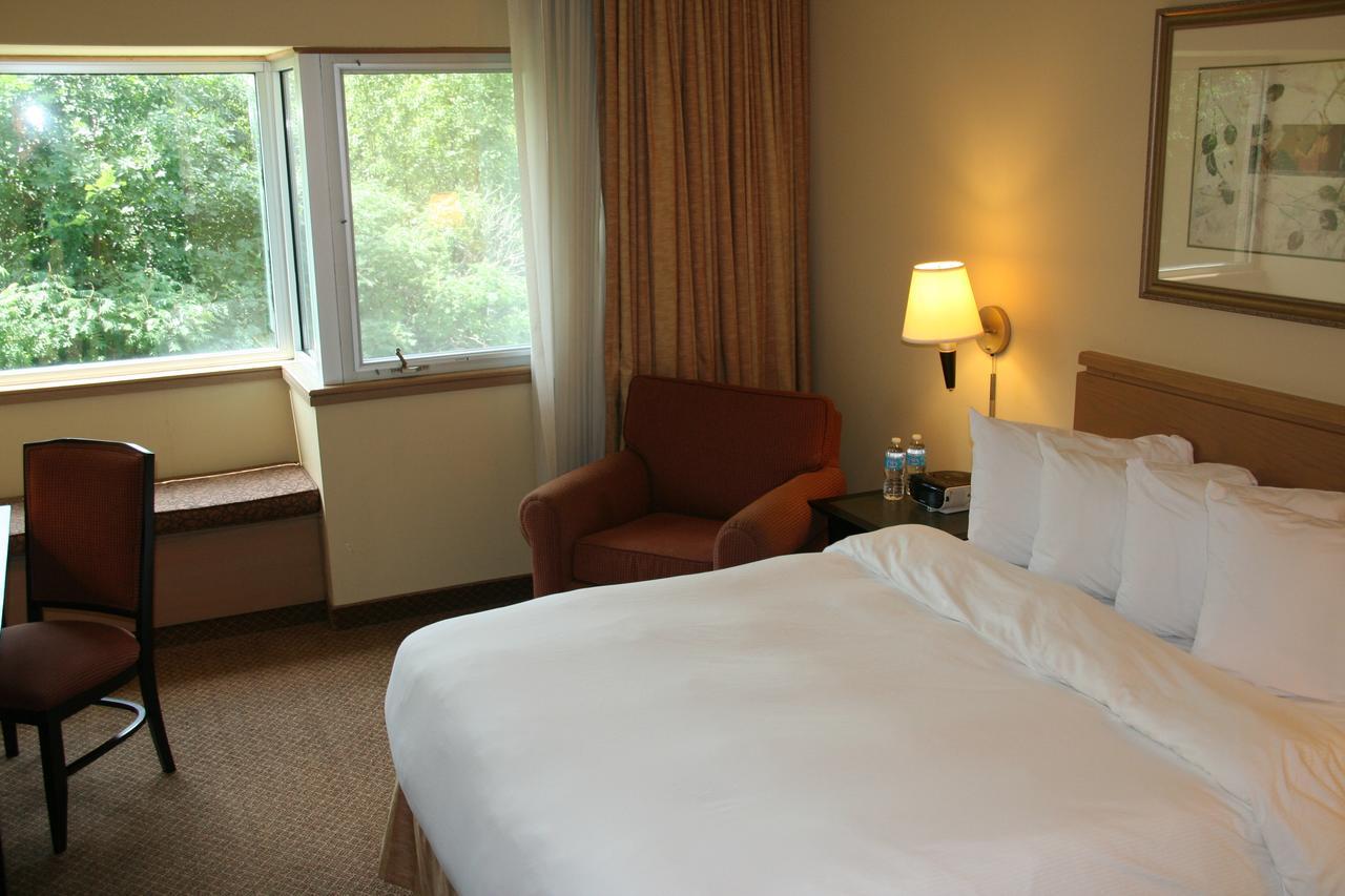 Oak Ridge Hotel Chaska Buitenkant foto